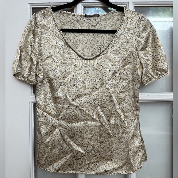 Josie Natori 100% Silk Cream & Gold Puff Sleeve Scalloped Neck Blouse Size XS - Picture 1 of 12